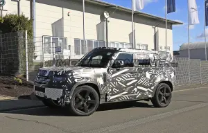 Land Rover Defender MY 2020 - Foto spia 19-03-2019 - 16