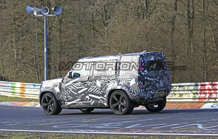 Land Rover Defender MY 2020 - Foto spia 19-03-2019 - 5