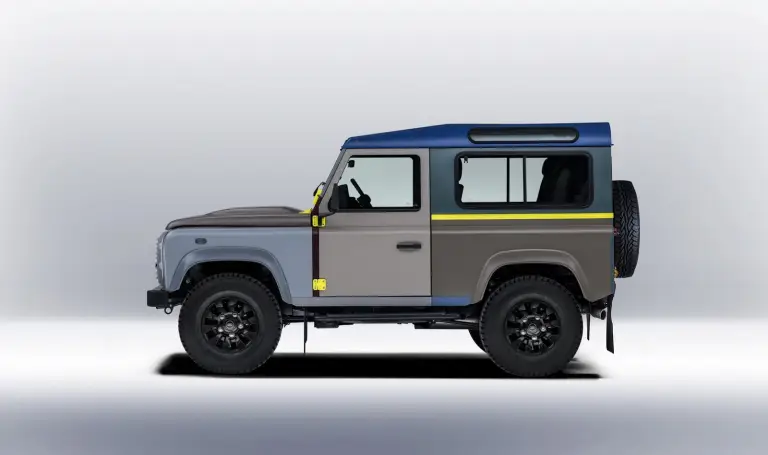 Land Rover Defender Paul Smith - 1