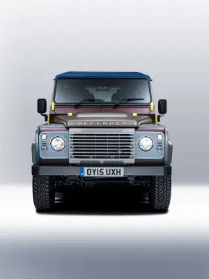 Land Rover Defender Paul Smith - 20