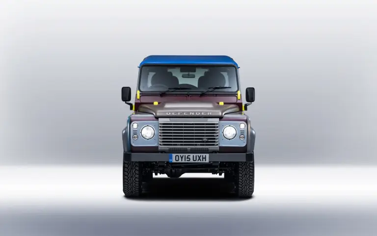 Land Rover Defender Paul Smith - 21