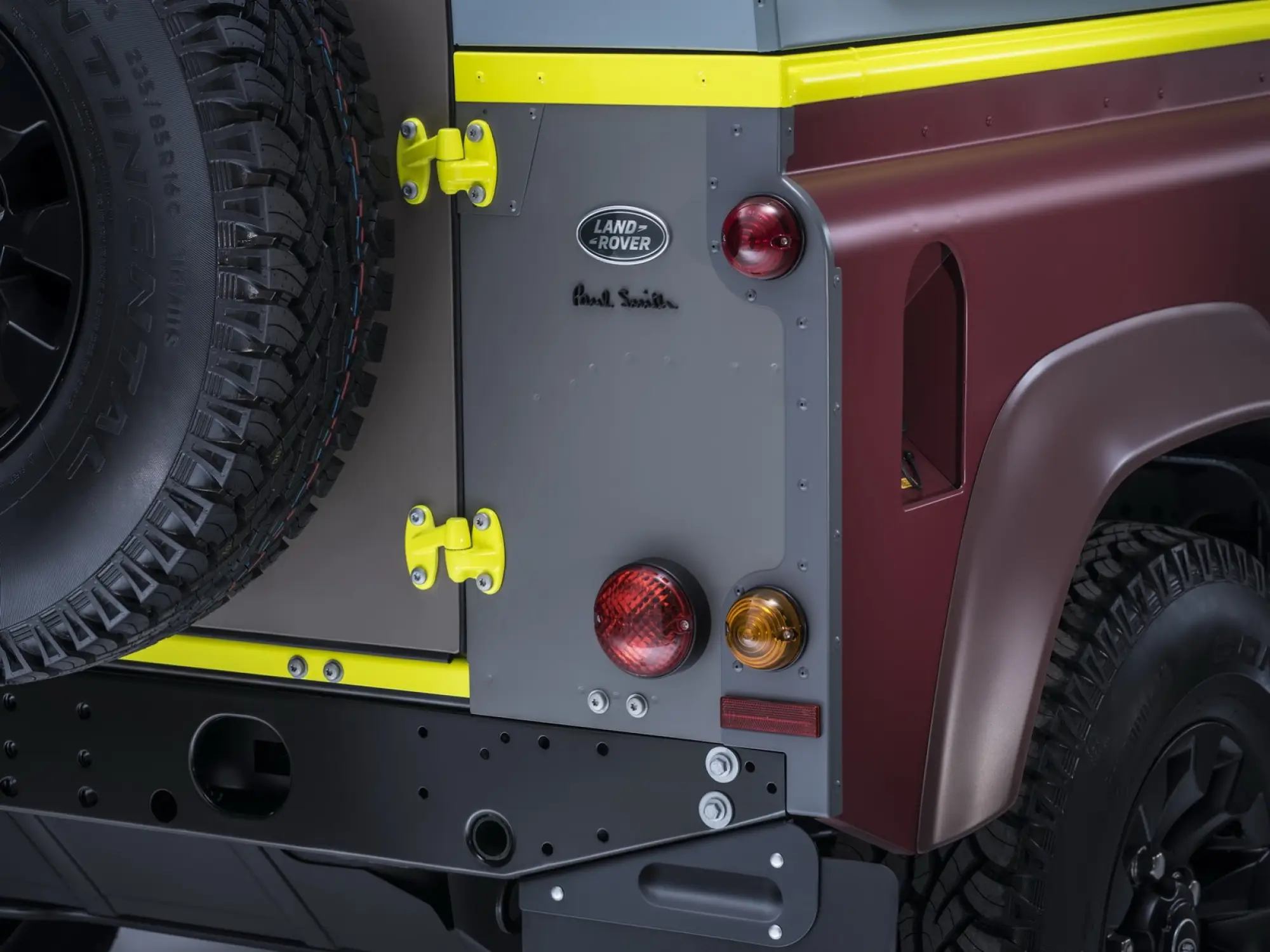 Land Rover Defender Paul Smith - 27