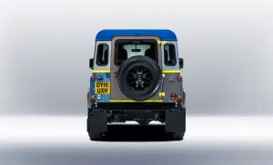 Land Rover Defender Paul Smith - 28