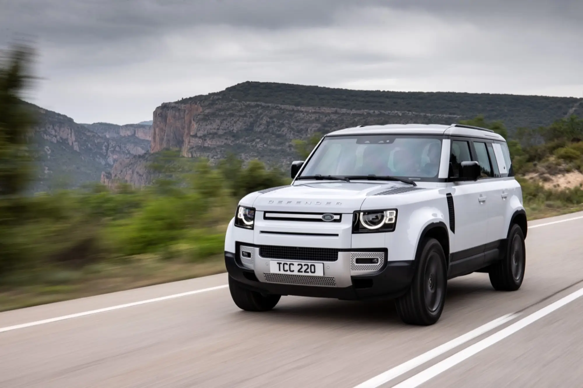 Land Rover Defender PHEV - Prova su Strada  - 6