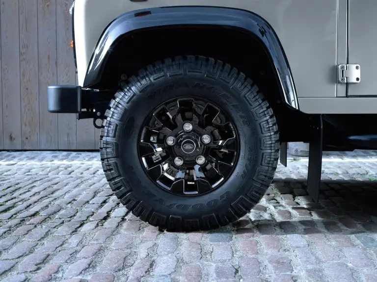 Land Rover Defender special edition - 3