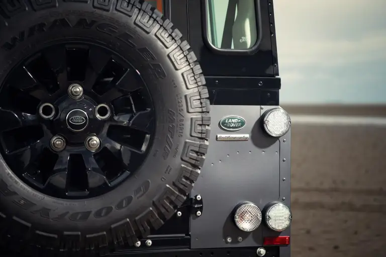 Land Rover Defender special edition - 13