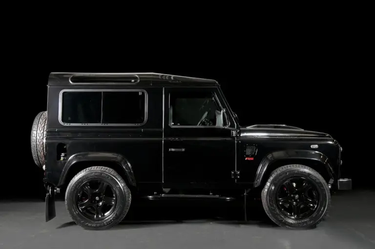 Land Rover Defender Ultimate RS by Urban Truck - 14