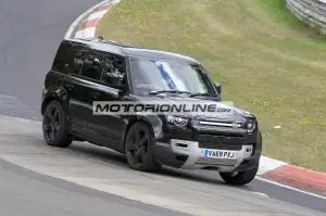 Land Rover Defender V8 - Foto spia 30-7-2020