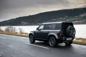 Land Rover Defender V8  - 14