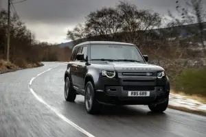 Land Rover Defender V8 