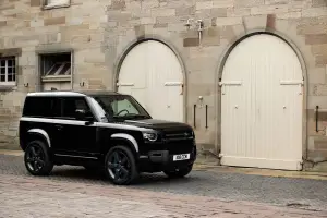 Land Rover Defender V8 
