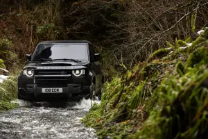 Land Rover Defender V8  - 27