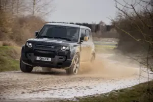 Land Rover Defender V8 