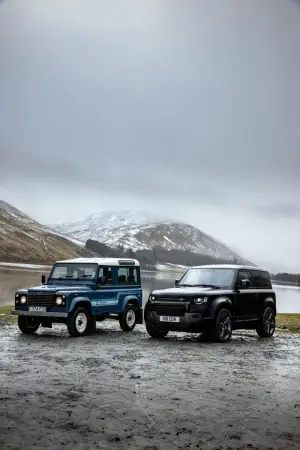 Land Rover Defender V8  - 4