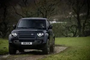 Land Rover Defender V8 