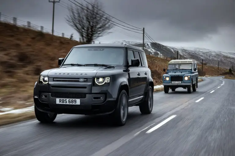 Land Rover Defender V8  - 2