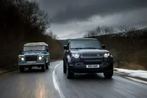 Land Rover Defender V8  - 1