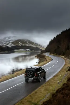 Land Rover Defender V8 