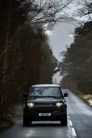 Land Rover Defender V8 