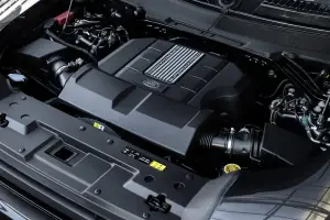 Land Rover Defender V8 