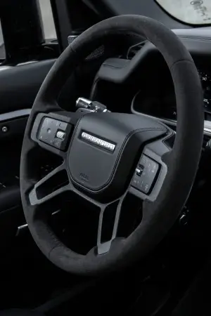Land Rover Defender V8 