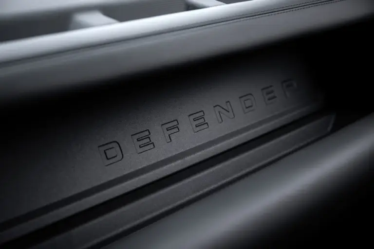 Land Rover Defender V8  - 71