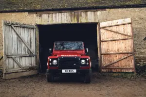 Land Rover Defender Works V8 - 8