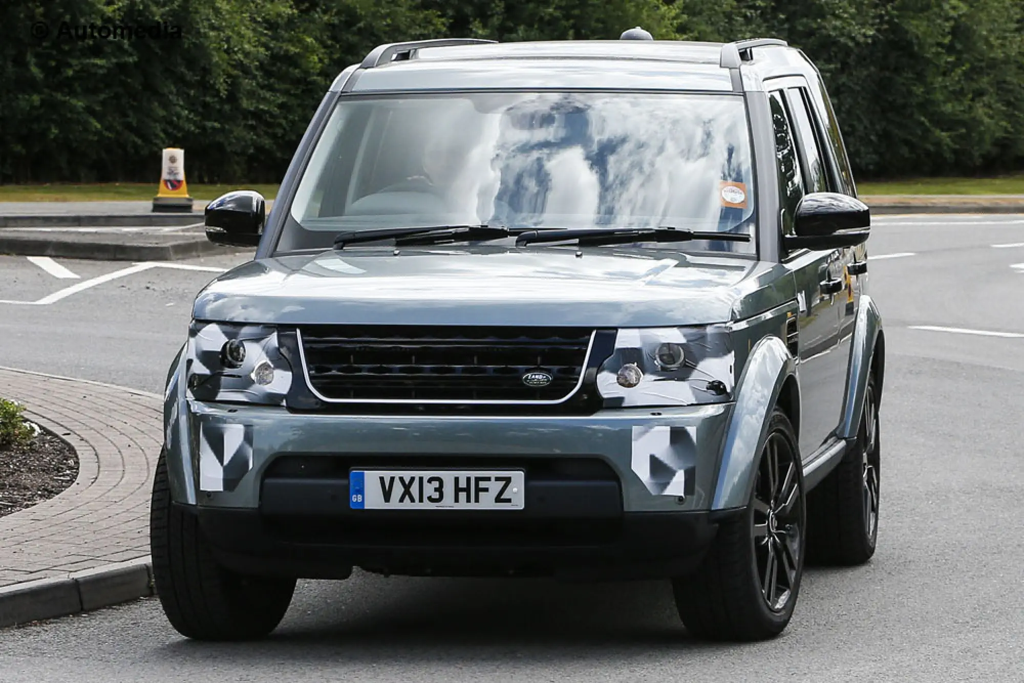 Land Rover Discovery 2014 - Foto spia 09-08-2013 - 1