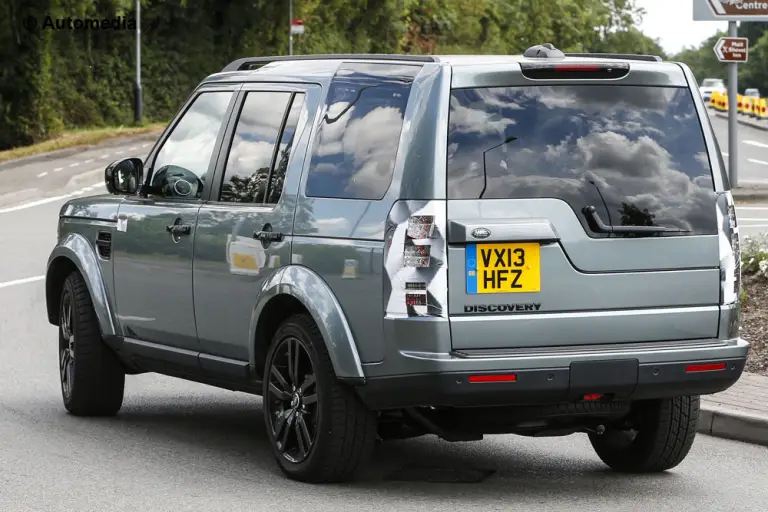 Land Rover Discovery 2014 - Foto spia 09-08-2013 - 5