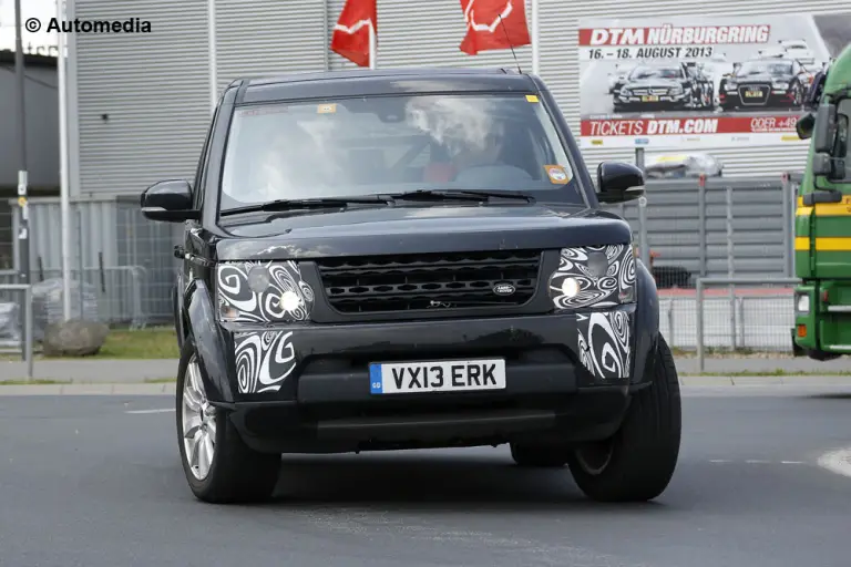 Land Rover Discovery 2014 - Foto spia 18-07-2013 - 1