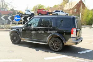Land Rover Discovery 2015 - Foto Spia
