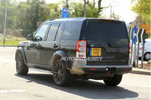 Land Rover Discovery 2015 - Foto Spia