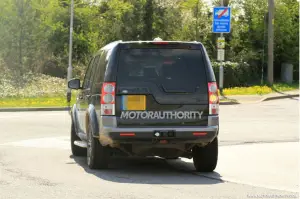 Land Rover Discovery 2015 - Foto Spia