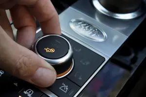 Land Rover Discovery - Advanced Two Assist - 4