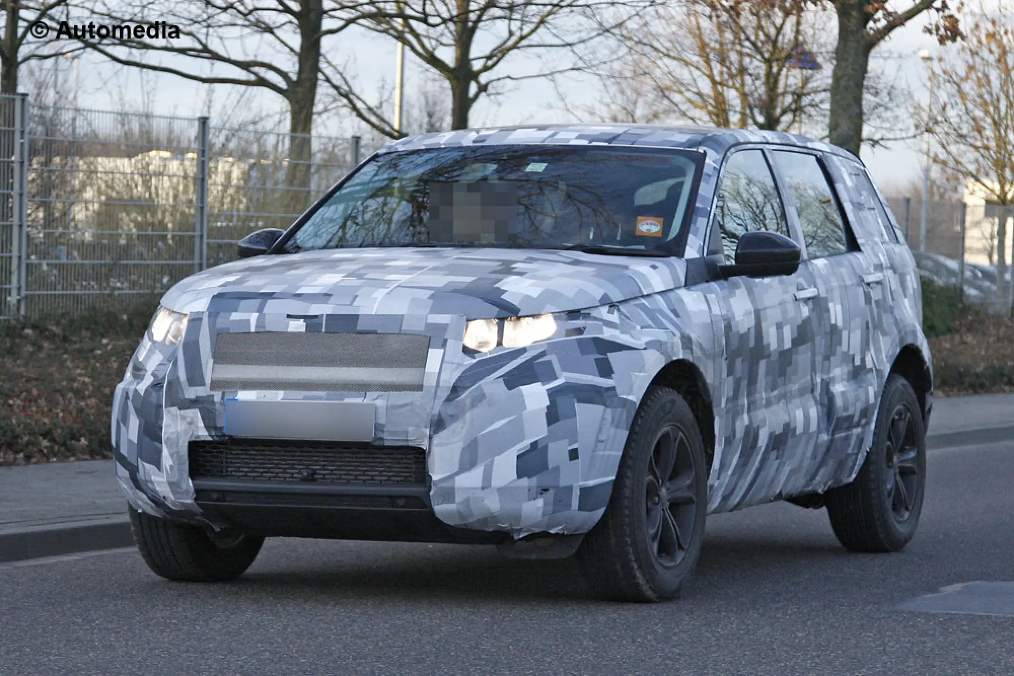 Land Rover Discovery baby - Foto spia 10-01-2014 - 2