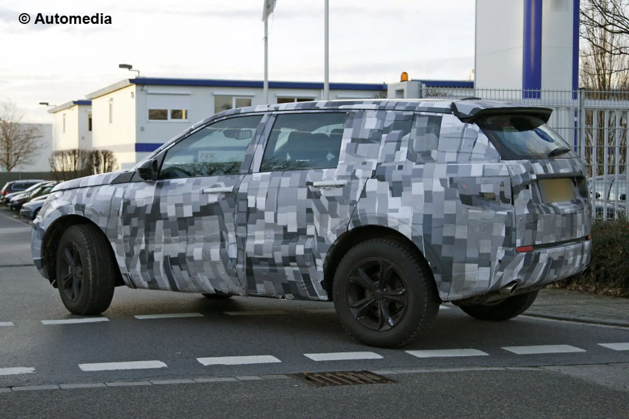 Land Rover Discovery baby - Foto spia 10-01-2014 - 5