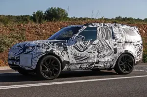 Land Rover Discovery MY 2016 - Foto spia 26-10-2015