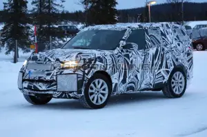 Land Rover Discovery MY 2017 - Foto spia 05-02-2016