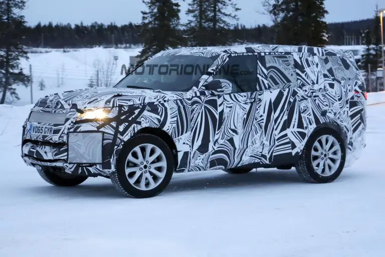 Land Rover Discovery MY 2017 - Foto spia 09-02-2016 - 4