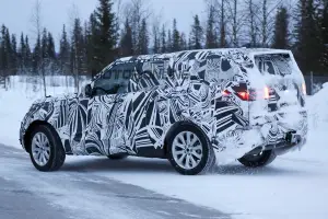 Land Rover Discovery MY 2017 - Foto spia 09-02-2016