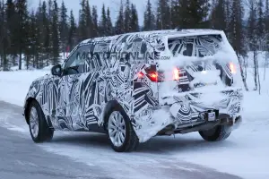 Land Rover Discovery MY 2017 - Foto spia 09-02-2016