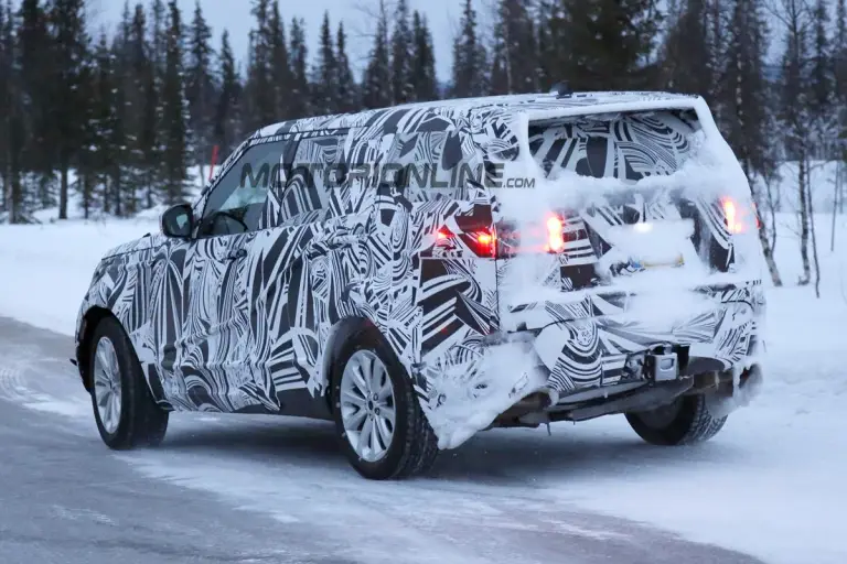 Land Rover Discovery MY 2017 - Foto spia 09-02-2016 - 7