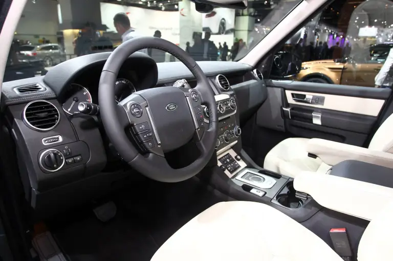 Land Rover Discovery - Salone di Francoforte 2013 - 4