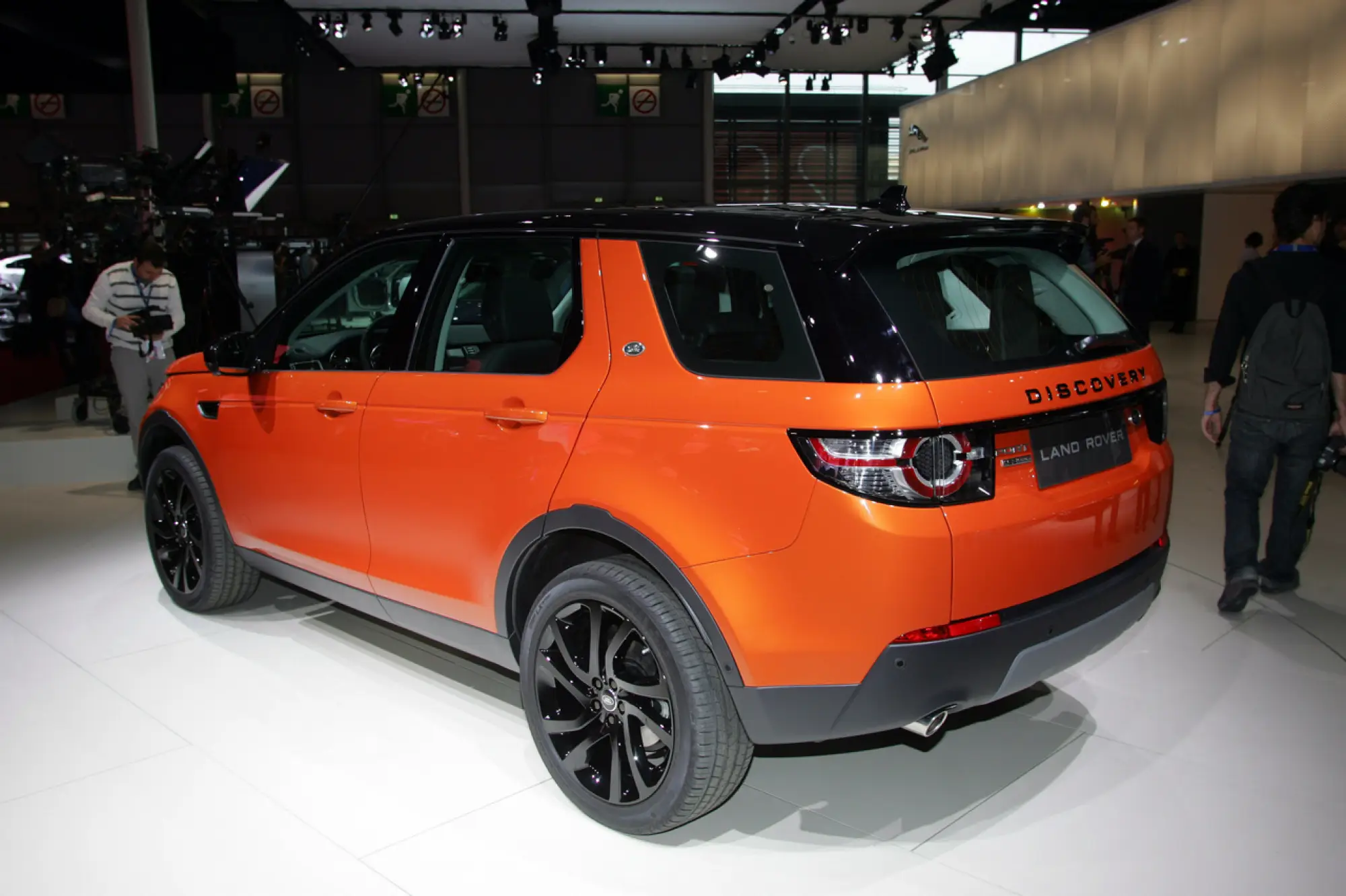 Land Rover Discovery - Salone di Parigi 2014 - 5