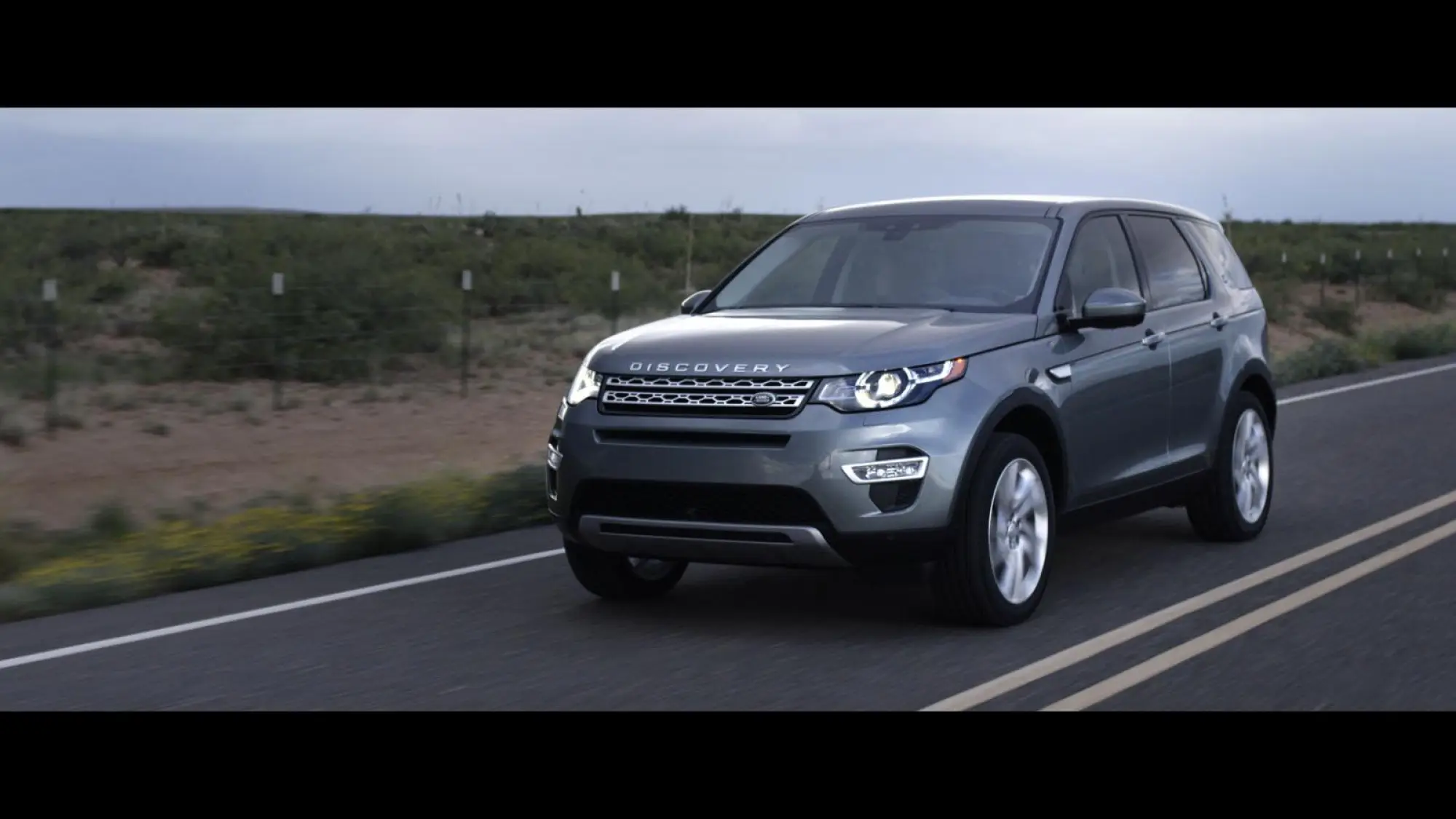 Land Rover Discovery Sport 2015 - 25