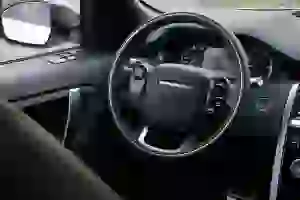 Land Rover Discovery Sport 2019 - La prova su strada