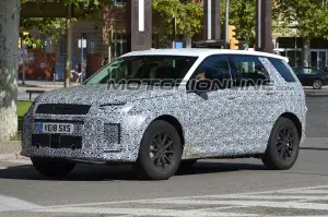 Land Rover Discovery Sport foto spia 10 settembre 2018 - 5