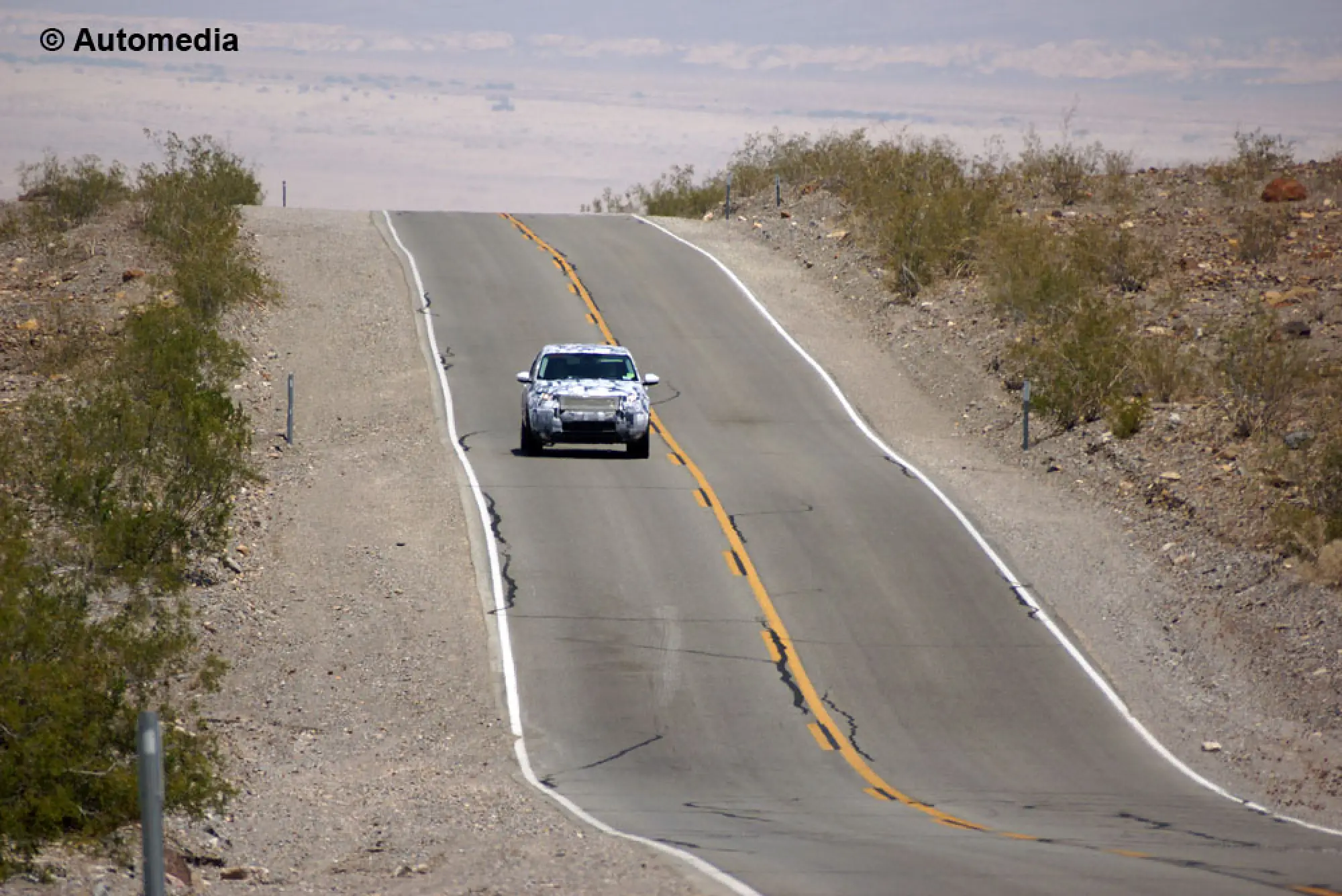 Land Rover Discovery Sport - Foto spia 16-06-2014 - 9