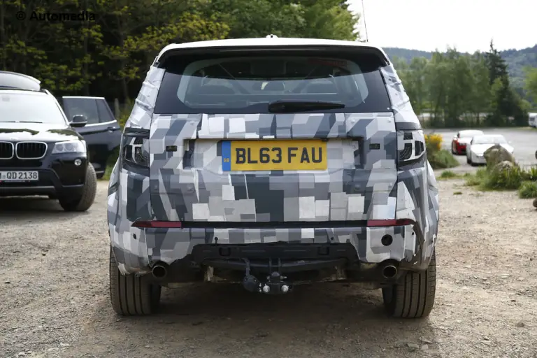 Land Rover Discovery Sport - Foto spia 26-05-2014 - 5