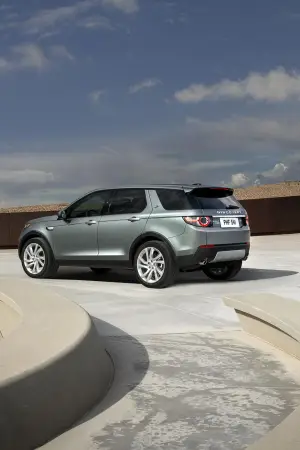Land Rover Discovery Sport - Foto ufficiali
